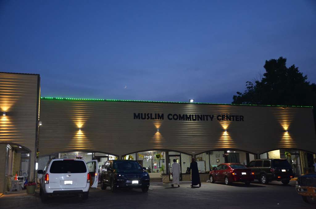 Milwaukee Islamic Dawah Center (Masjid Ar Rahman)صلاة الجمعة والسودة
