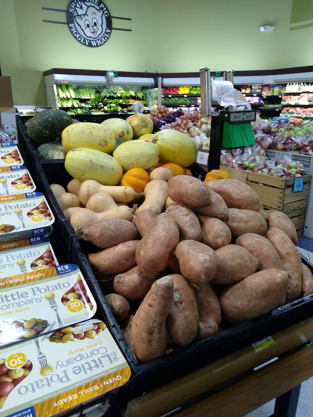Laatsch's Piggly Wiggly — photo 2