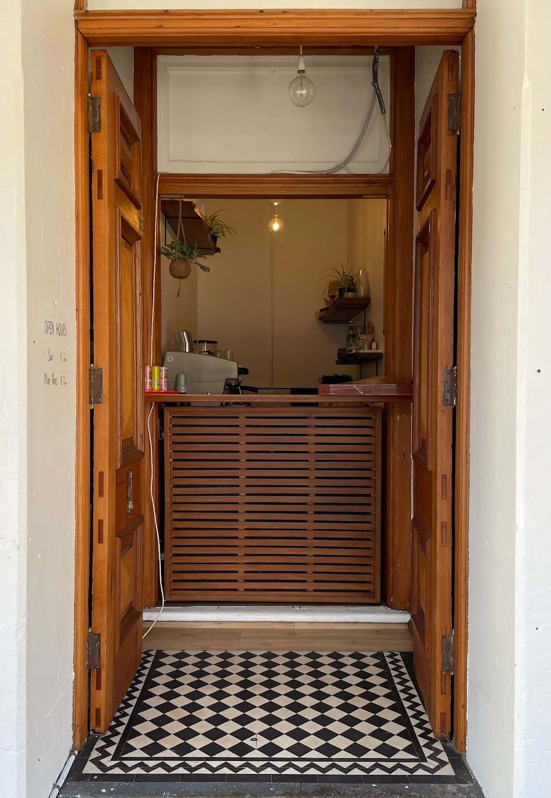 Sheh's Coffee and Crumbs — photo 3