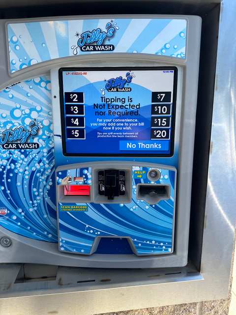 Jilly's Car Wash - Mequon — photo 4