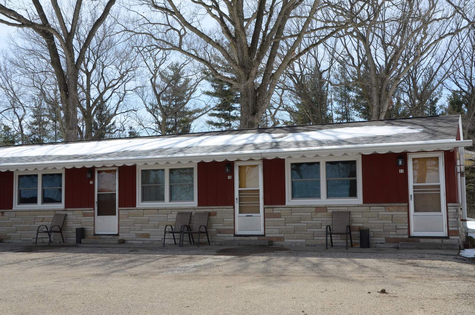 Royal Oaks Motel — photo 3