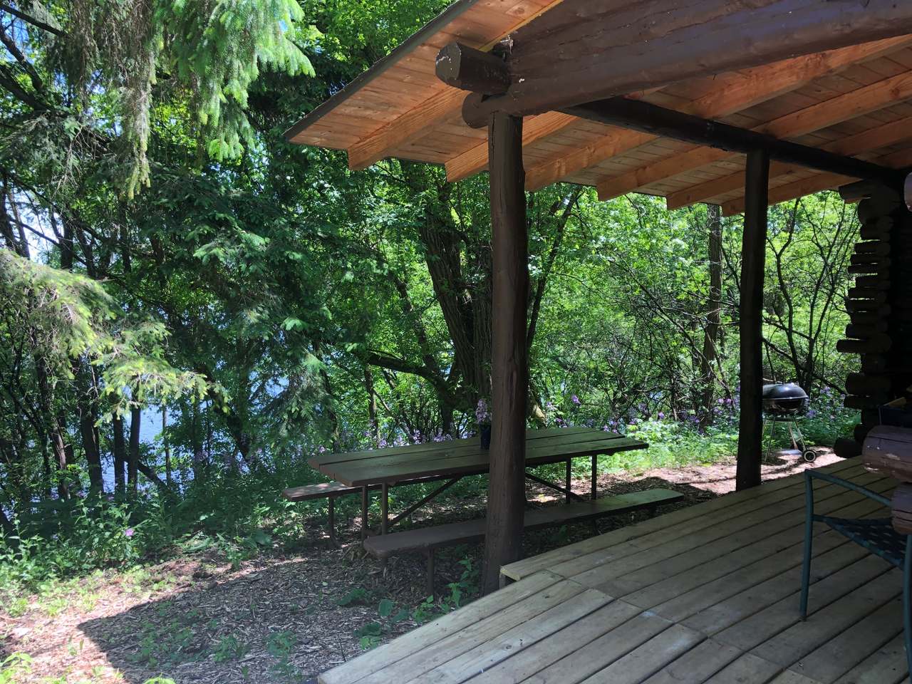 Glacier Hills Rustic Lakefront Cabins — photo 5