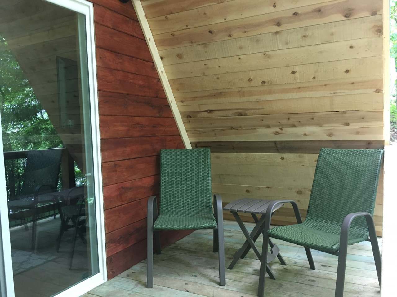 Glacier Hills Rustic Lakefront Cabins — photo 8