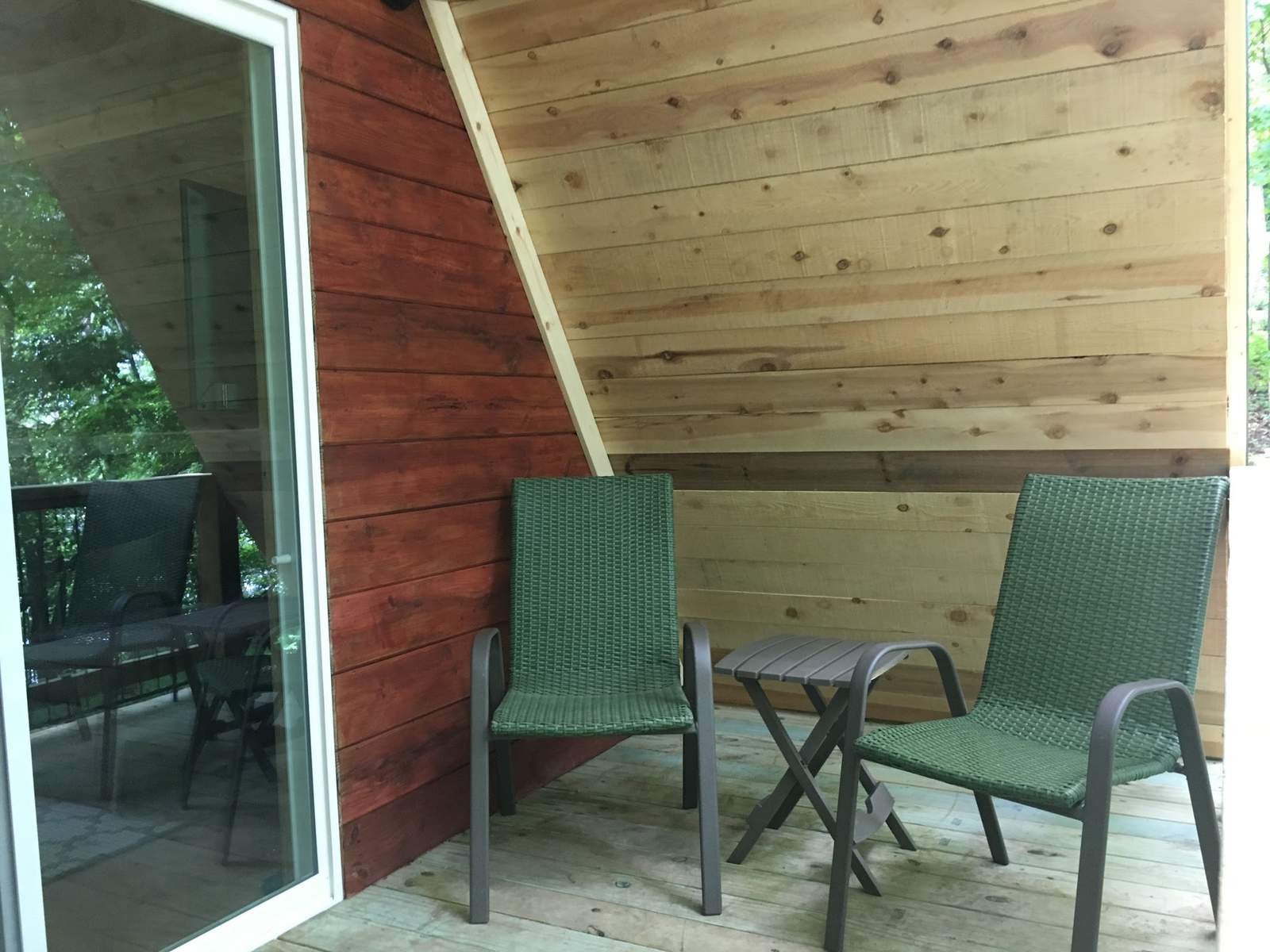 Glacier Hills Rustic Lakefront Cabins — photo 8