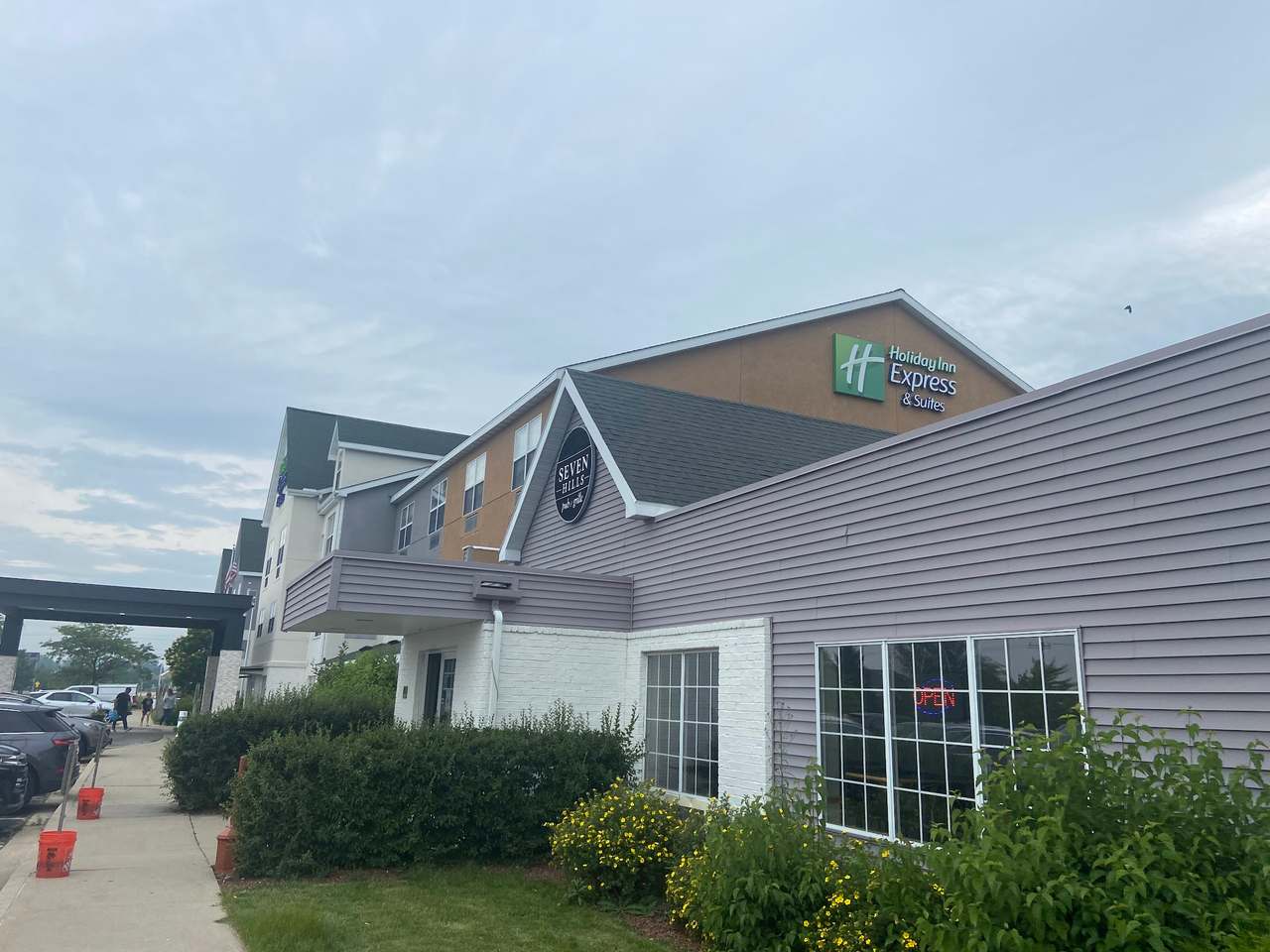 Holiday Inn Express & Suites Port Washington, an IHG Hotel — photo 1