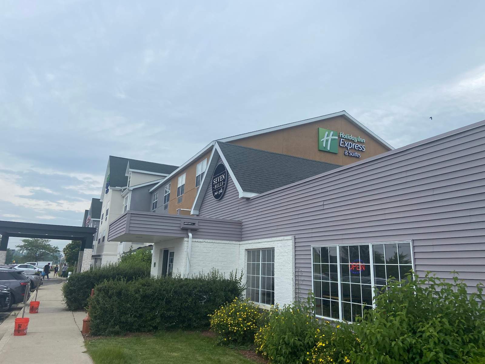 Holiday Inn Express & Suites Port Washington, an IHG Hotel — photo 1