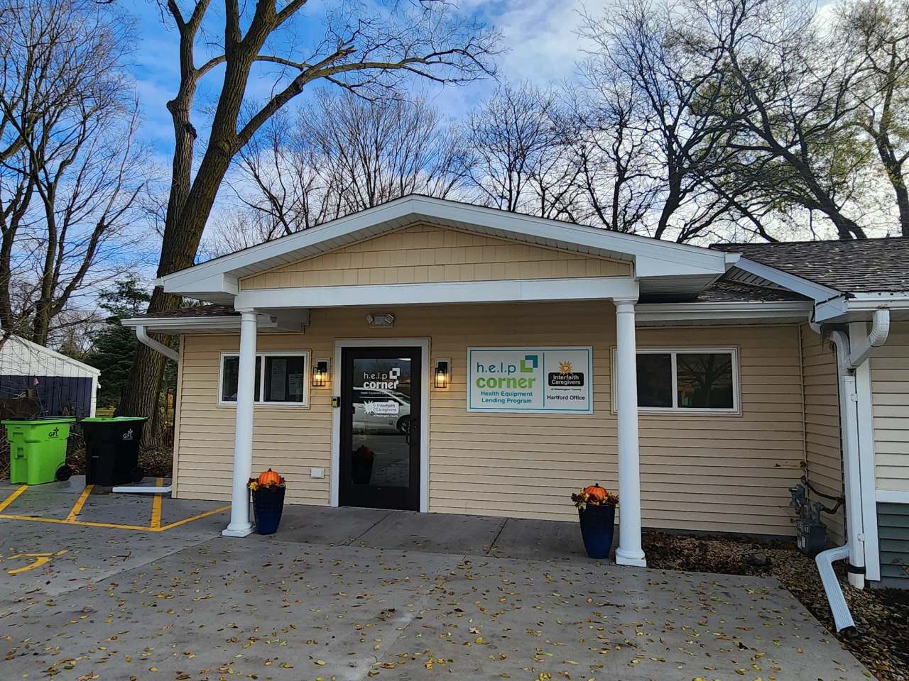 h.e.l.p. Corner — photo 1