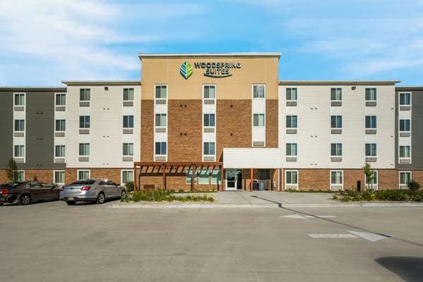 WoodSpring Suites Milwaukee - Menomonee Falls