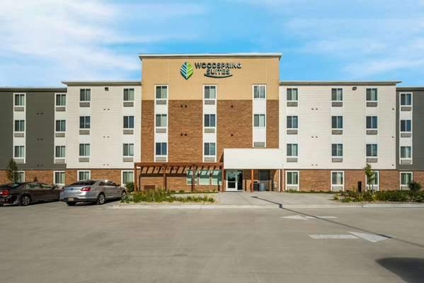 WoodSpring Suites Milwaukee - Menomonee Falls — photo 1