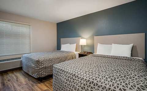 WoodSpring Suites Milwaukee - Menomonee Falls — photo 2