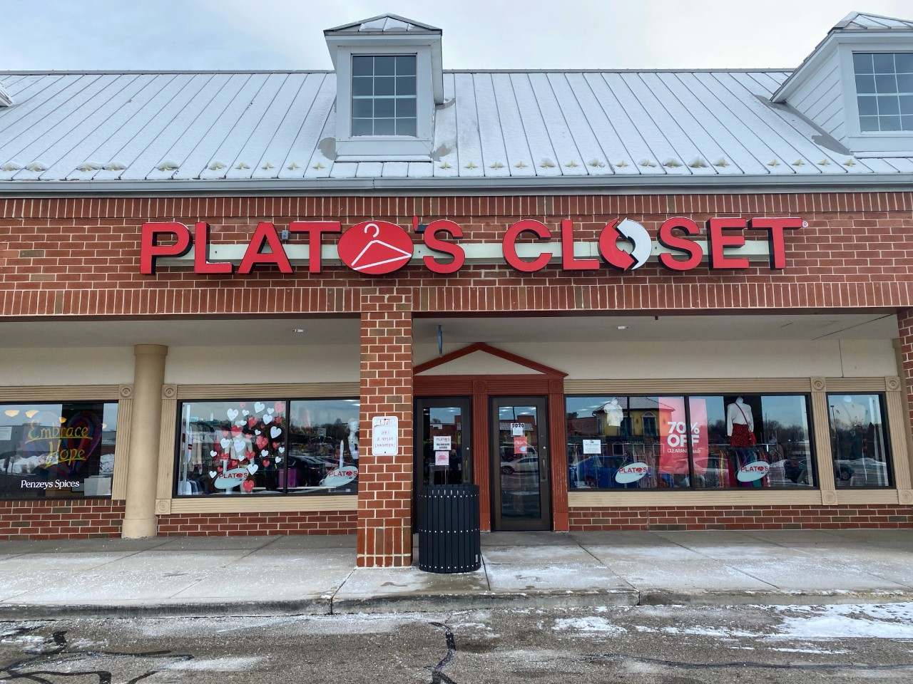 Plato's Closet Greenfield — photo 1