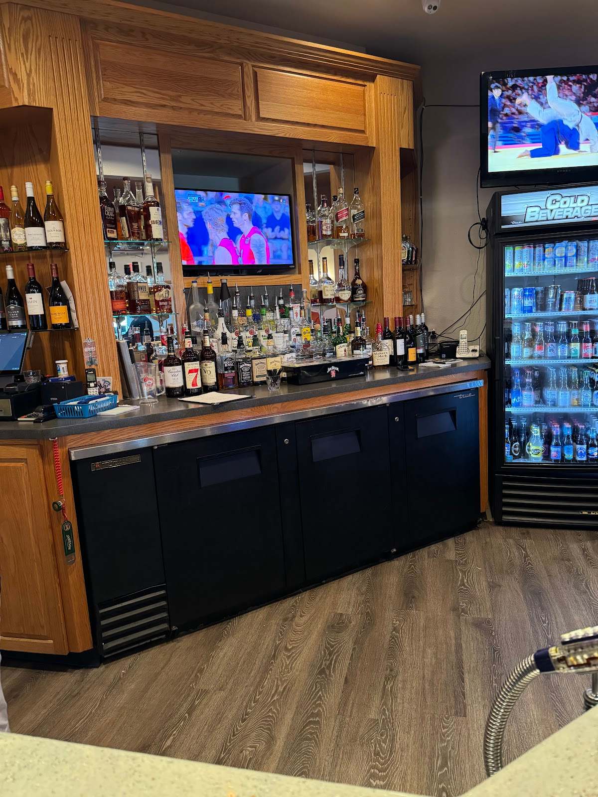 Seven Hills Pub & Grille — photo 3