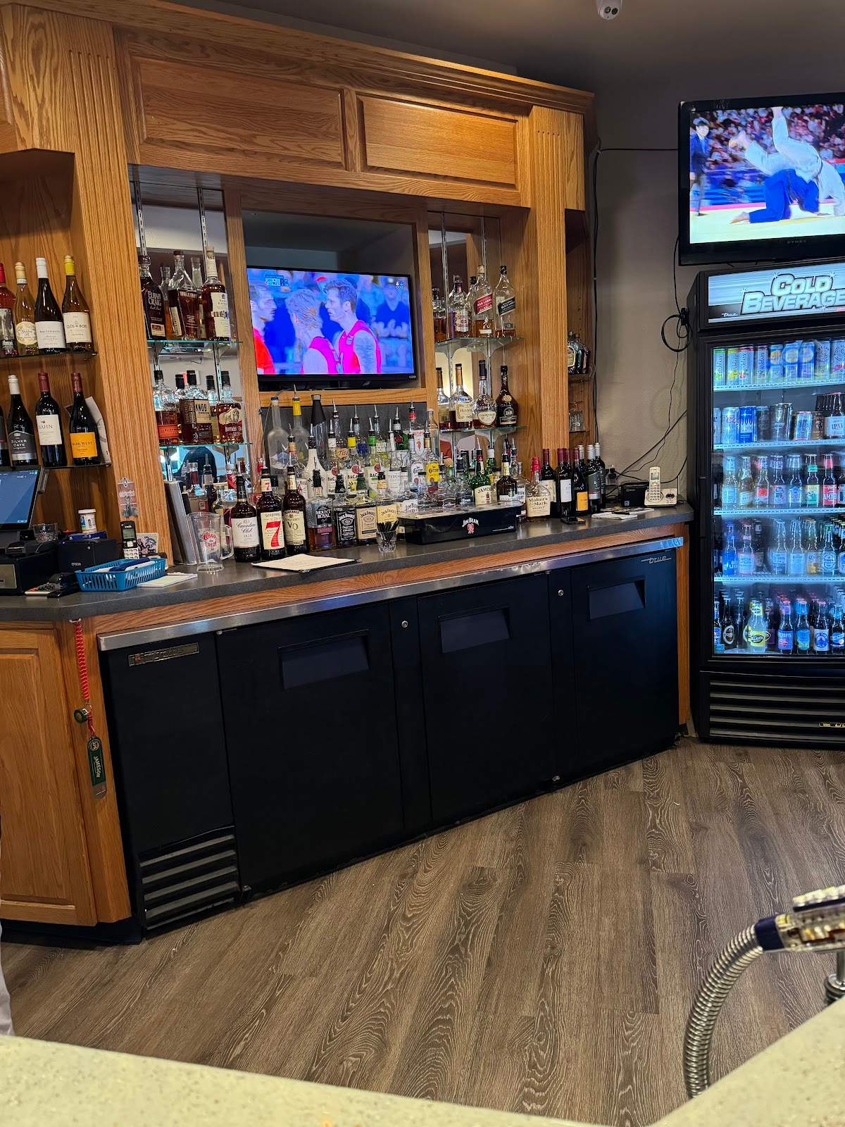Seven Hills Pub & Grille — photo 3