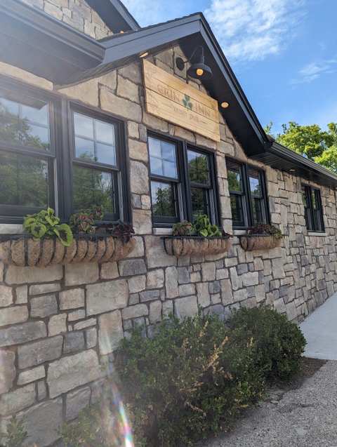 Erin Inn Irish Pub — photo 3
