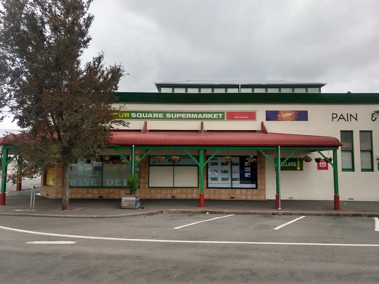 Four Square Martinborough — photo 1