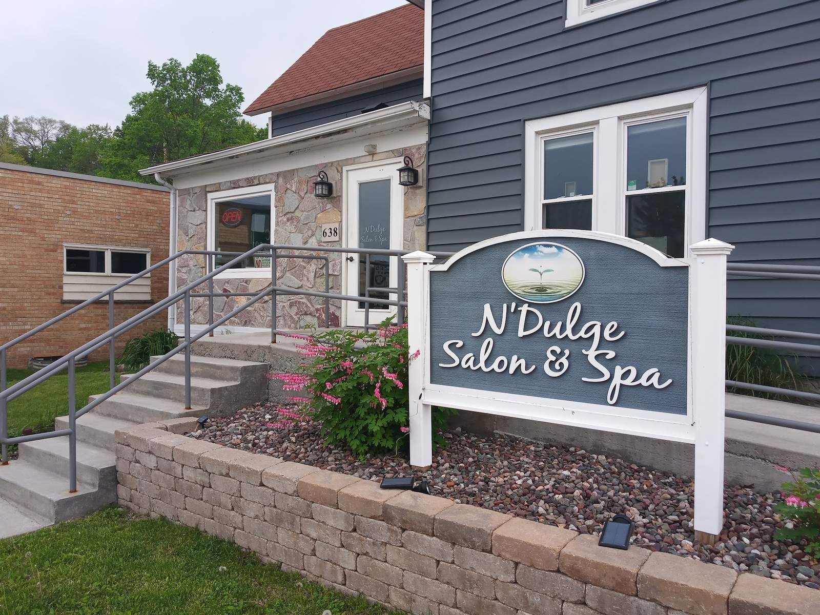 N'Dulge Salon & Spa — photo 1