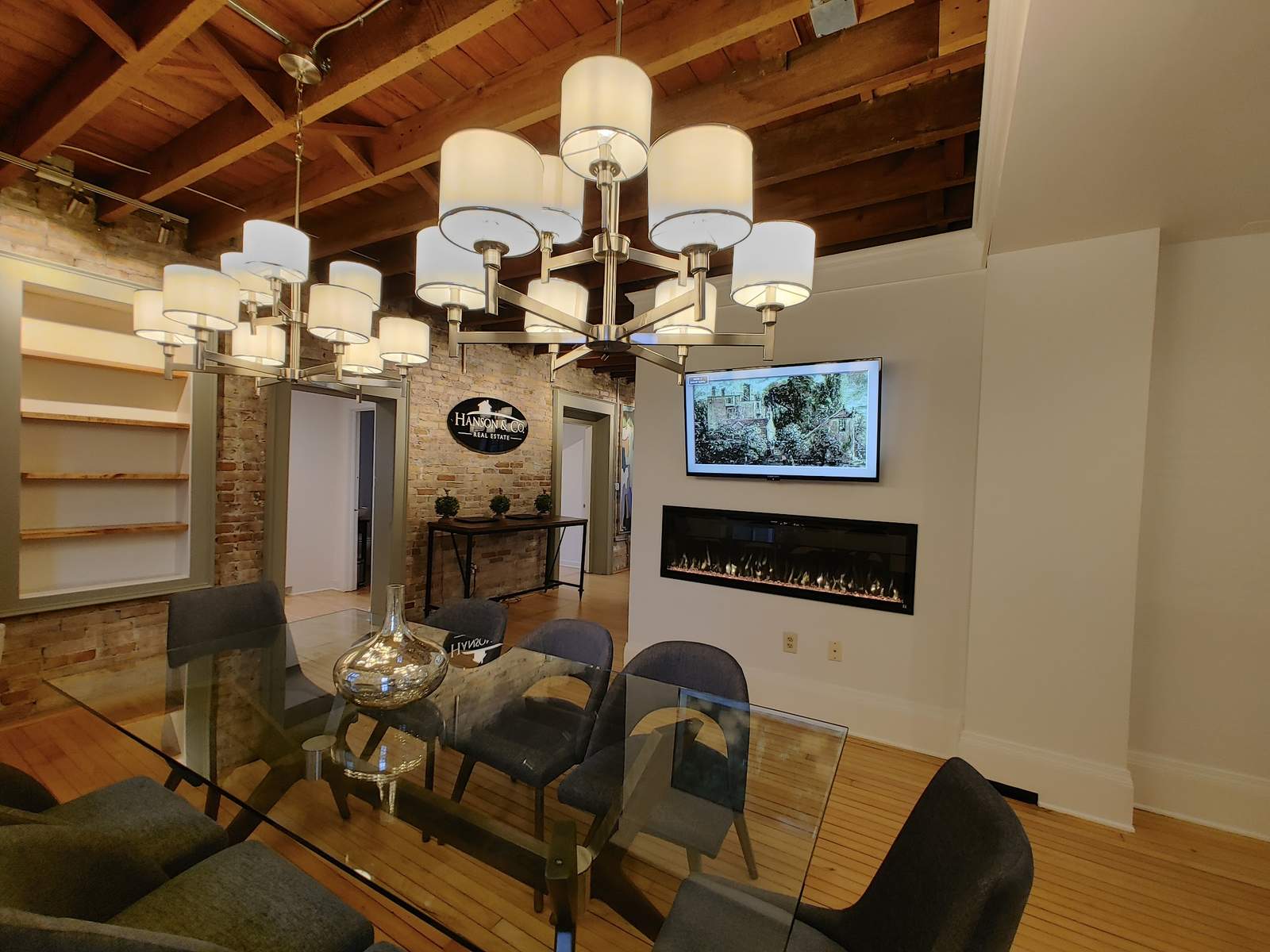 Hanson & Co. Real Estate — photo 1