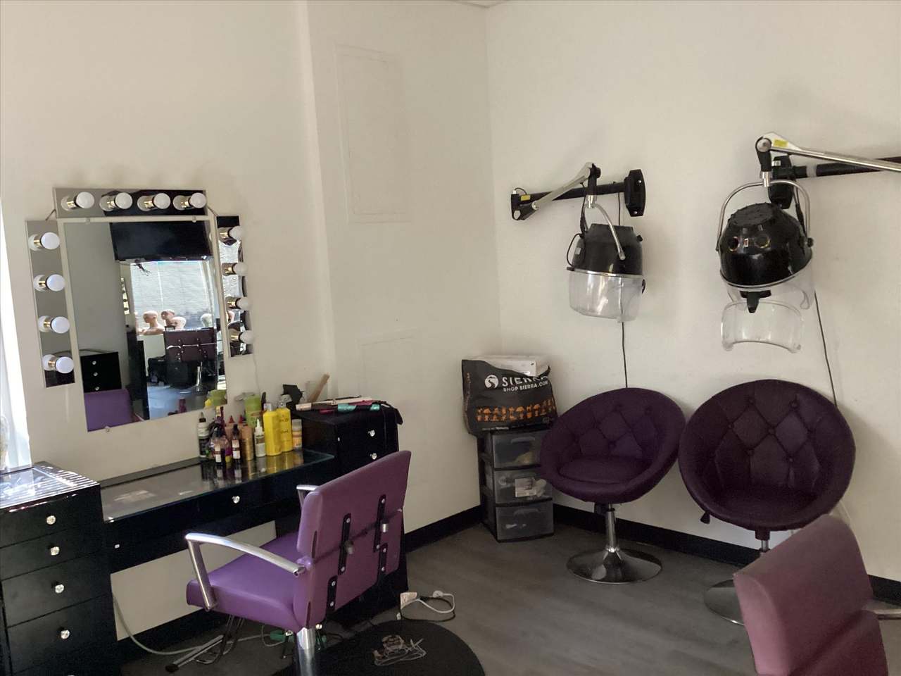 Divine Lash & Beauty Bar — photo 1