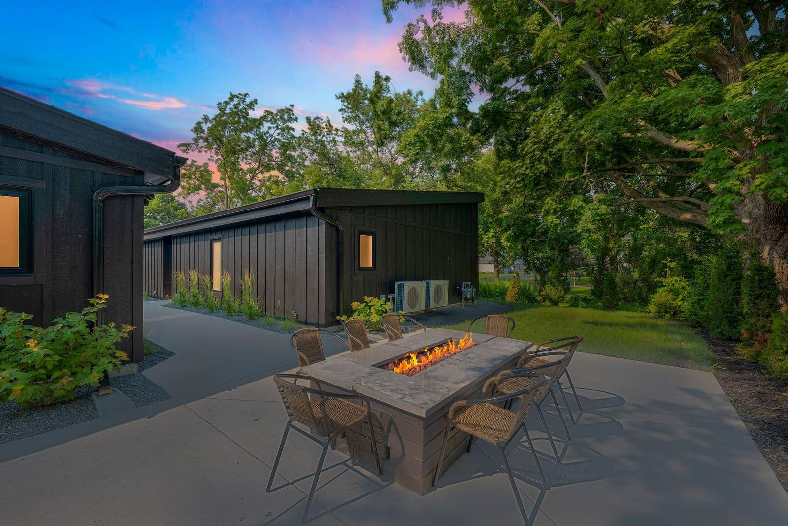 500 House — photo 1