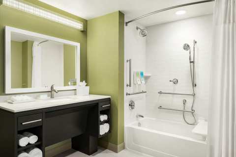 Home2 Suites by Hilton Menomonee Falls Milwaukee — photo 4