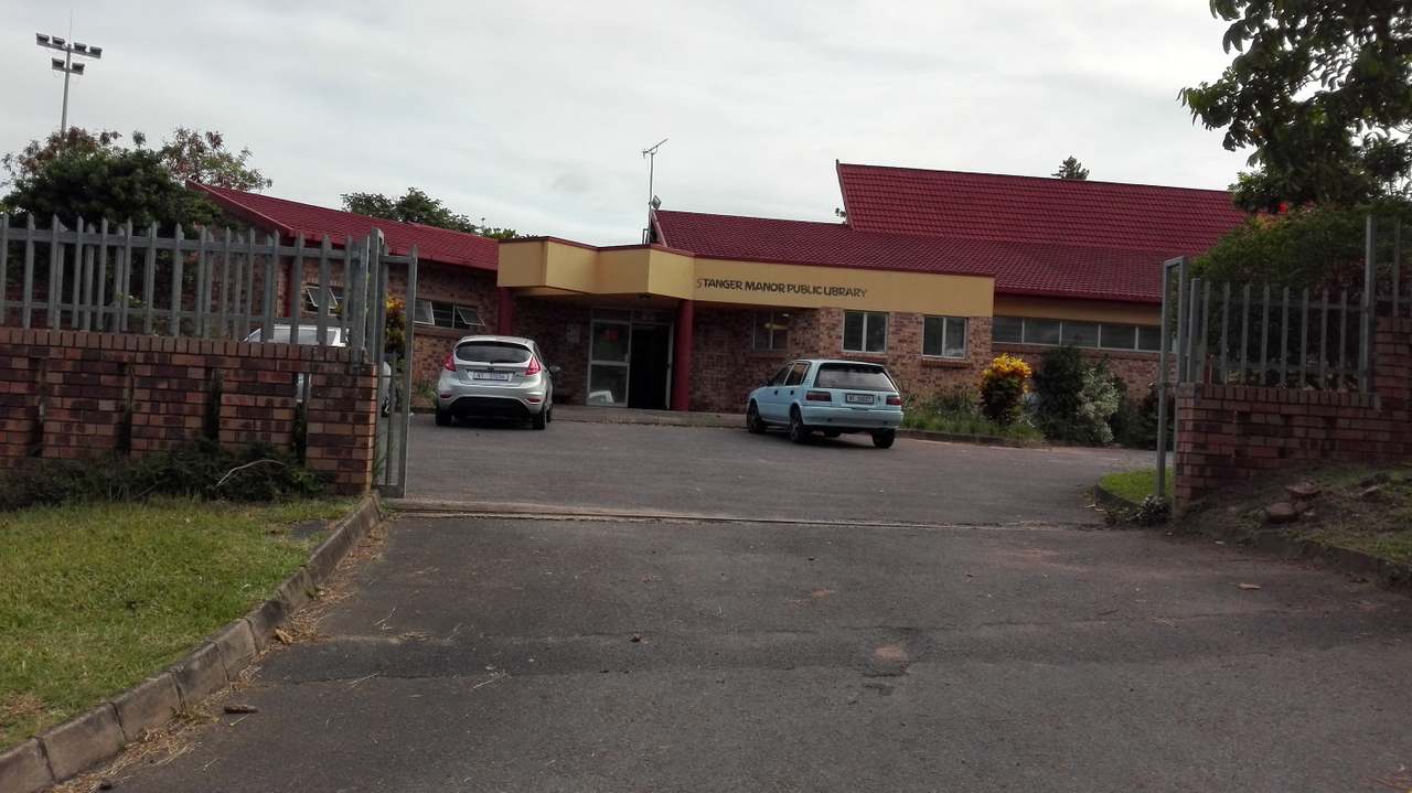 Stanger Manor Library — photo 1
