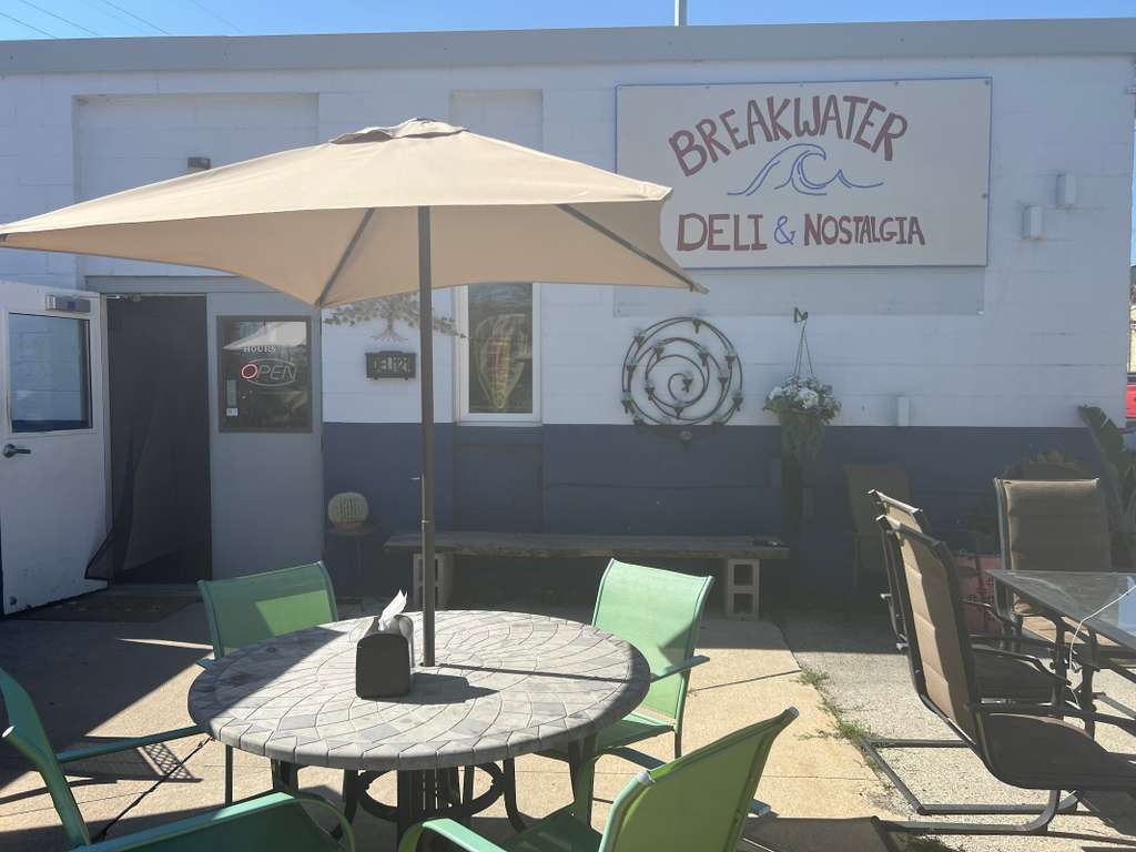 Breakwater Deli & Nostalgia