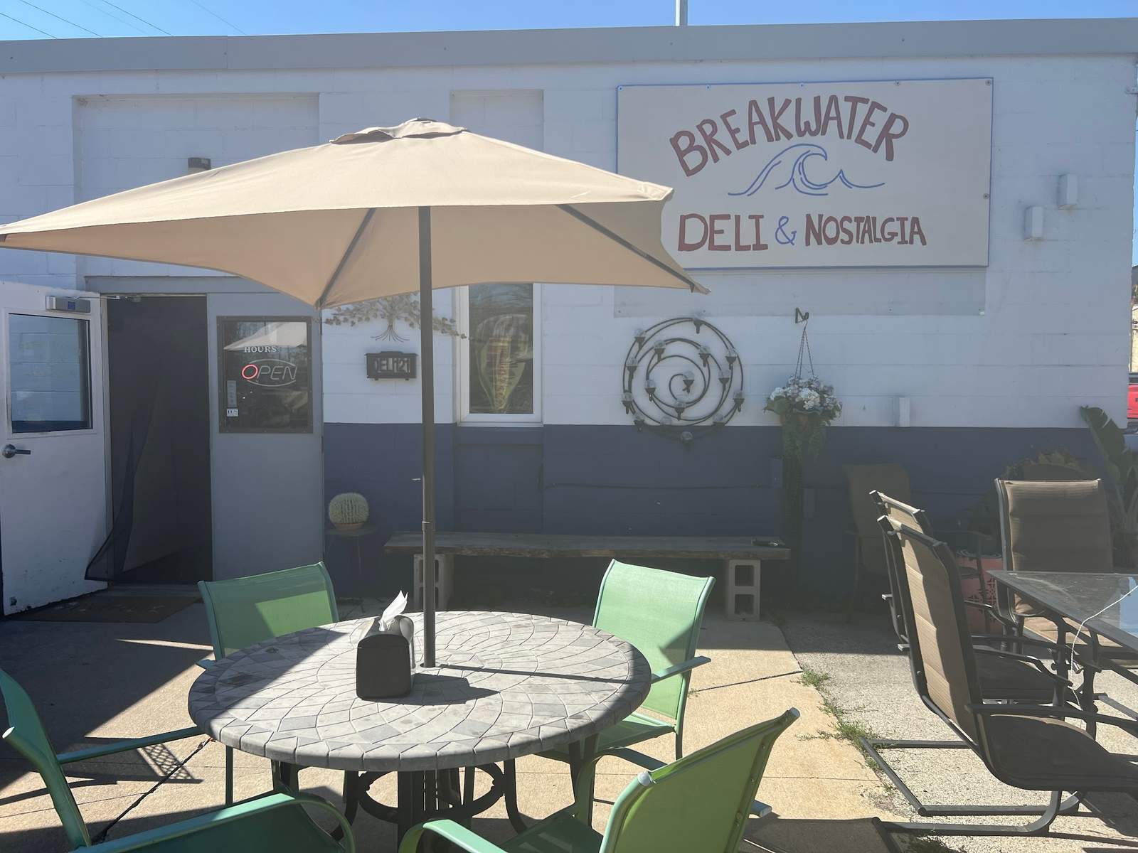 Breakwater Deli & Nostalgia — photo 1