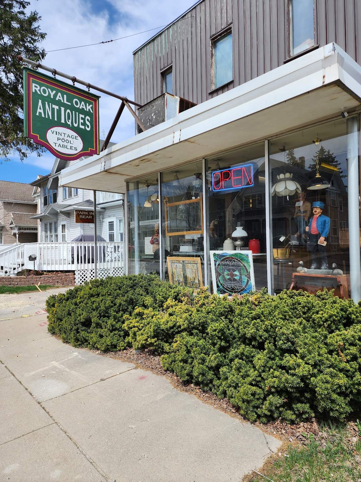 Royal Oak Antiques — photo 1