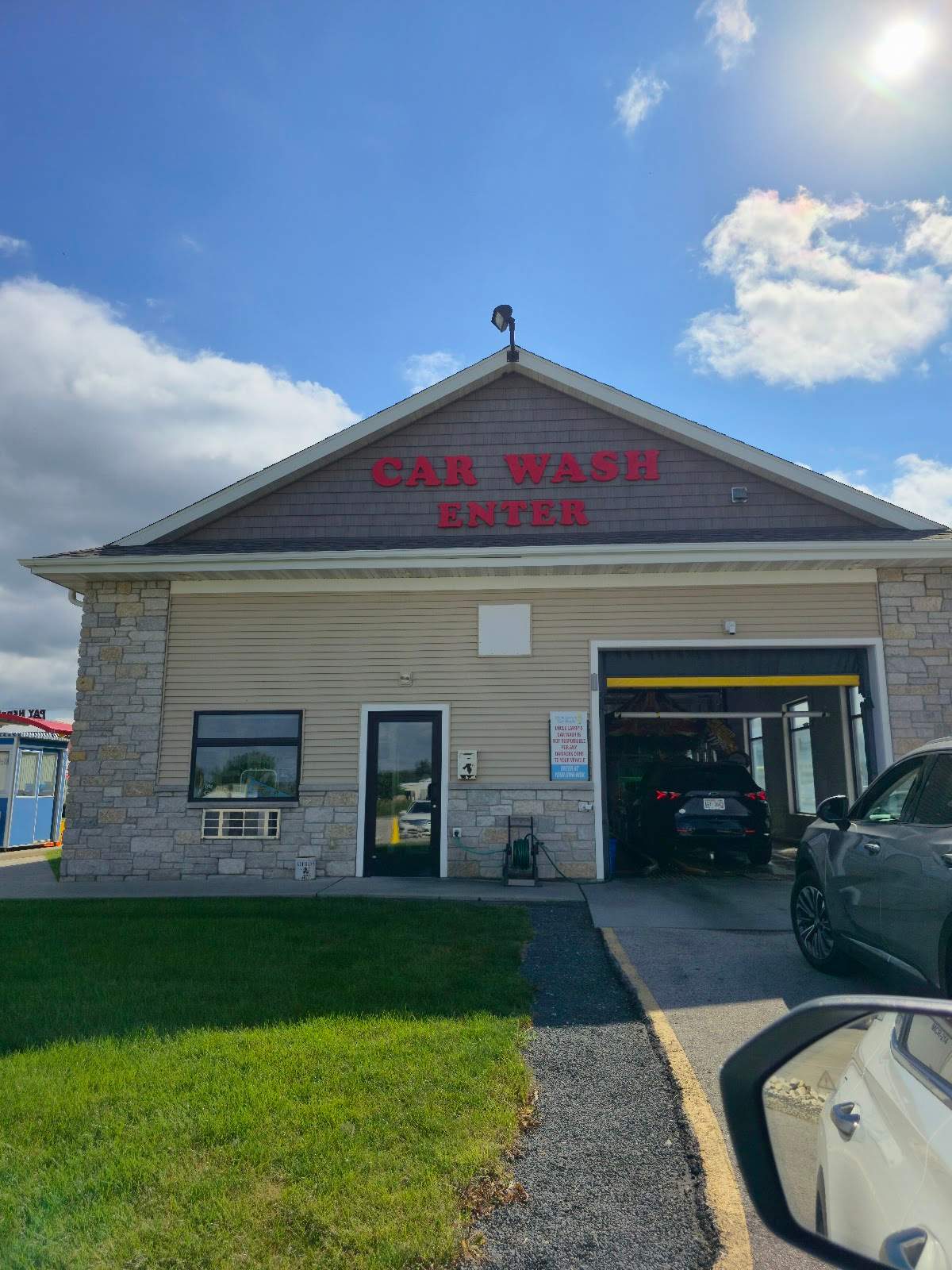 Uncle Larrys Car Wash — photo 1