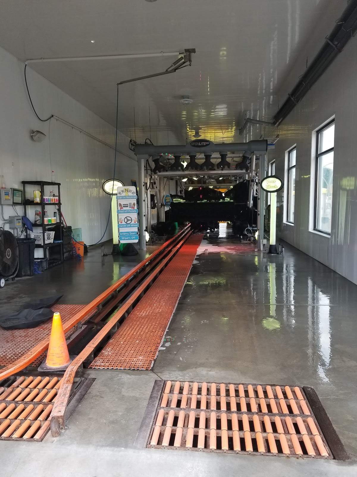 Uncle Larrys Car Wash — photo 5