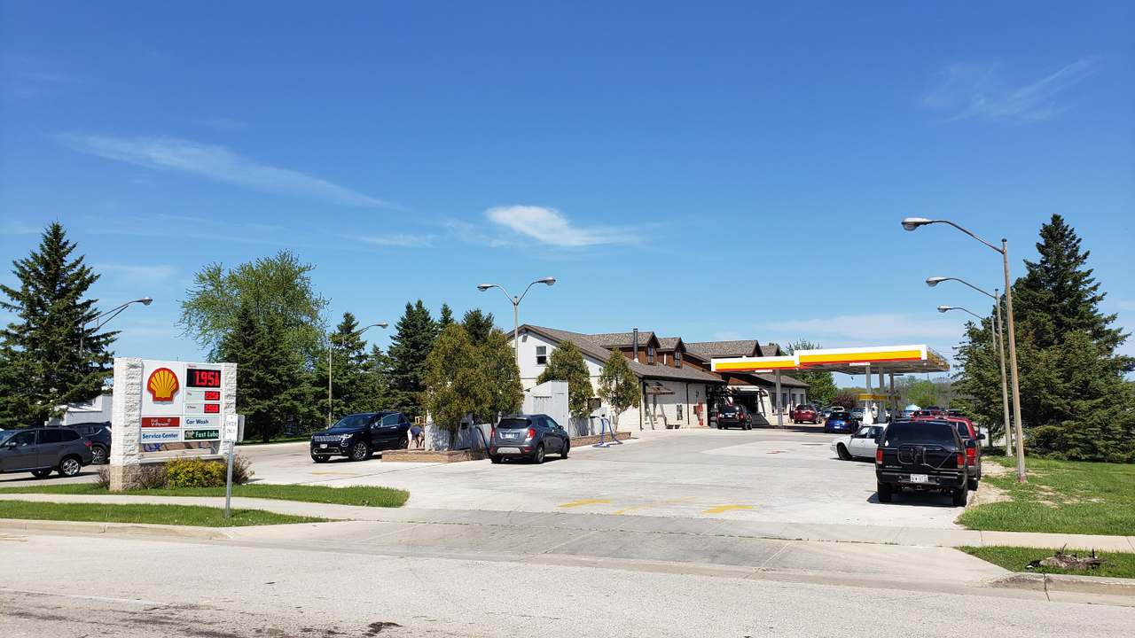 Silver Spray Car Wash — photo 1