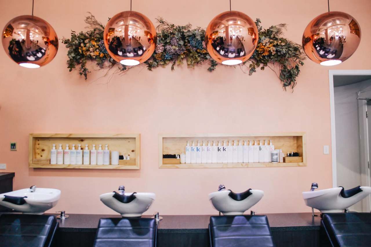 Mane Salon — photo 1