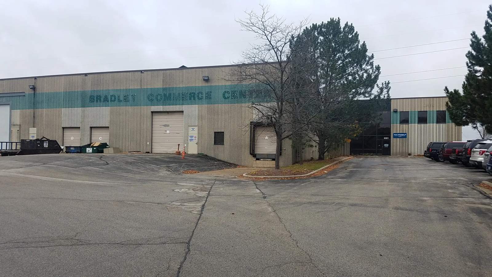 Complete Warehouse — photo 1