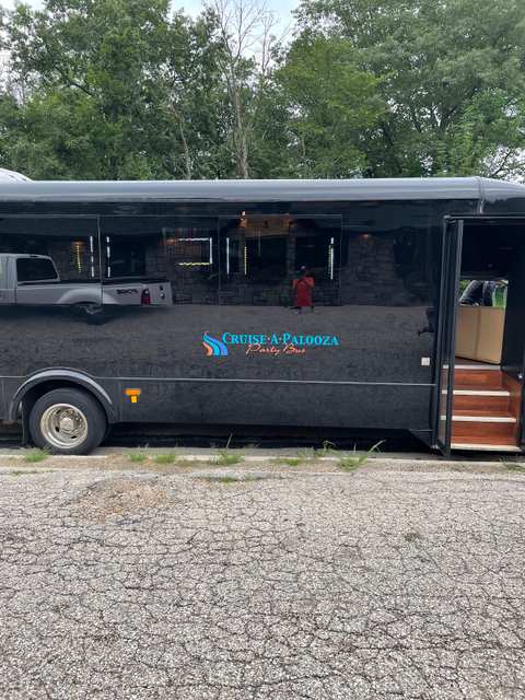 Cruise-A-Palooza Party Bus — photo 4