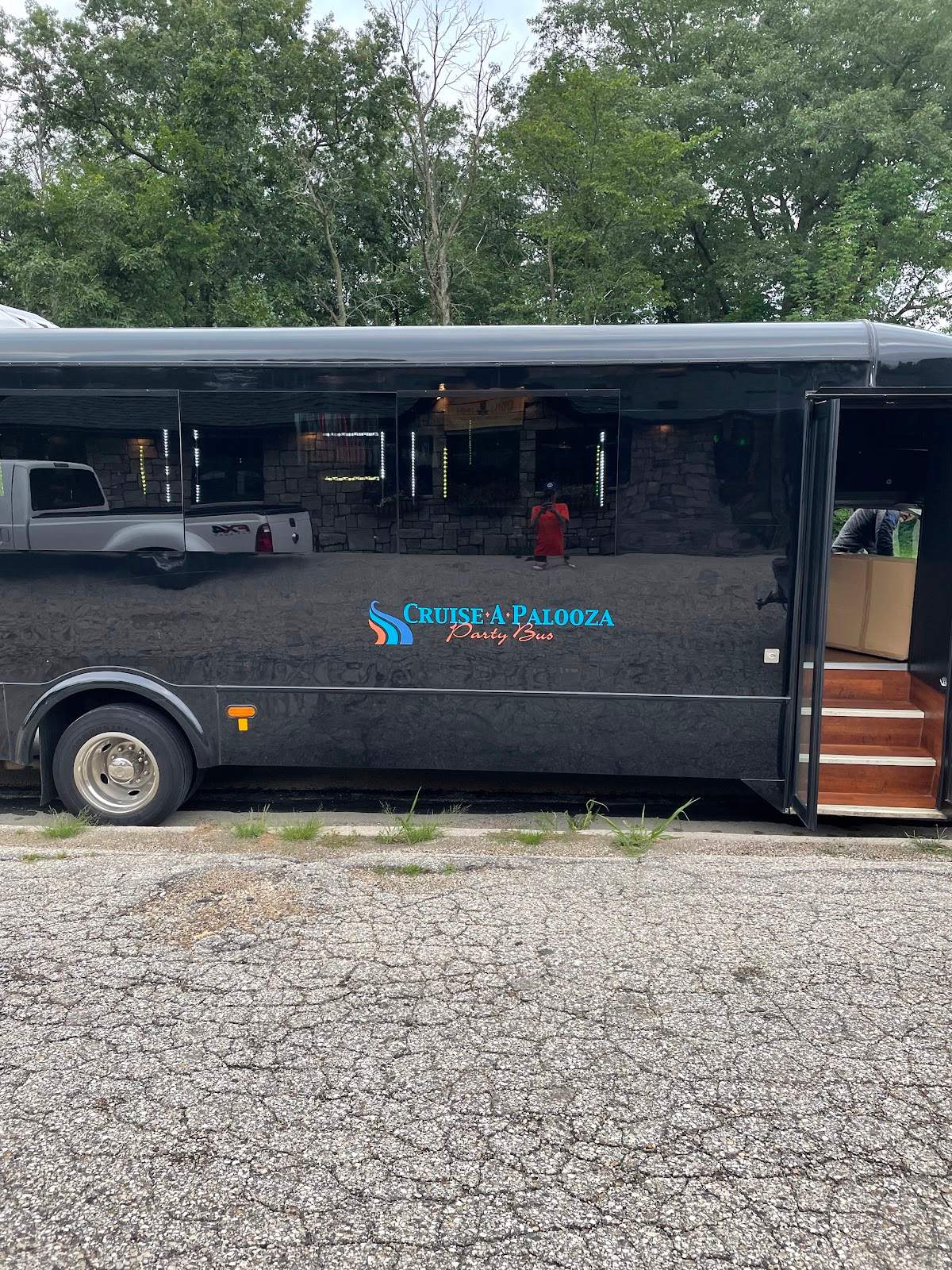Cruise-A-Palooza Party Bus — photo 4