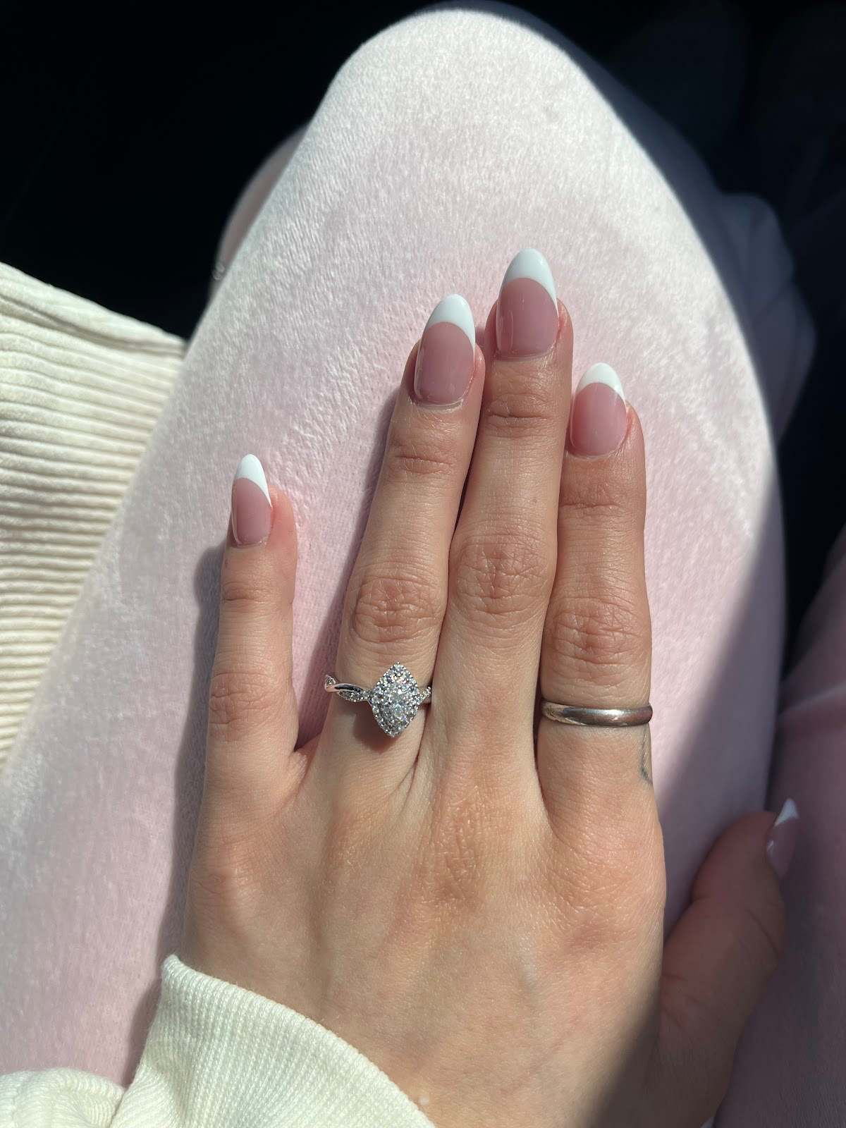 Bellacure Nails And Spa — photo 1