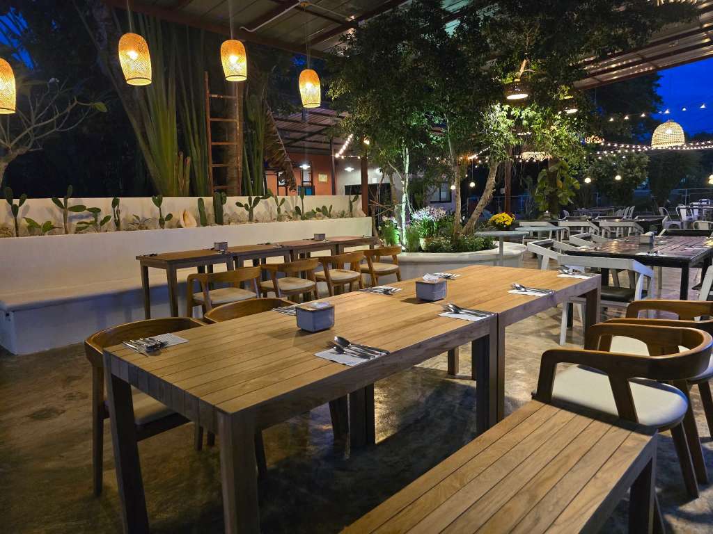 TableTales KOHMAK Cafe&Restaurant