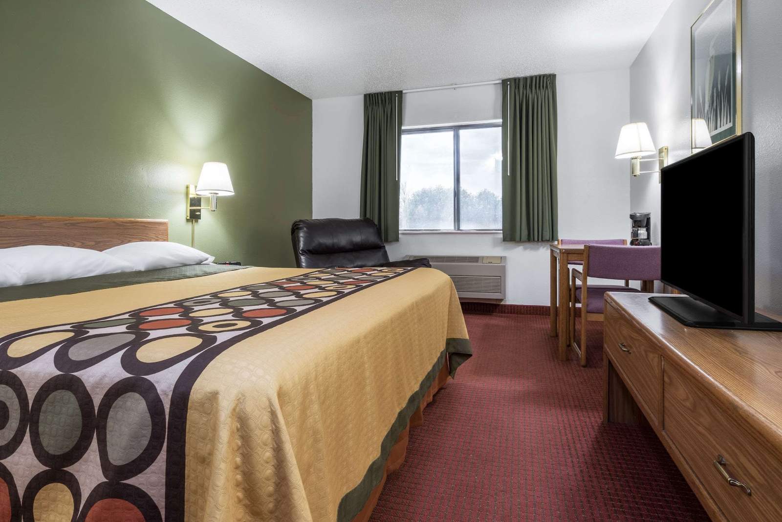 Super 8 by Wyndham Fond Du Lac — photo 2