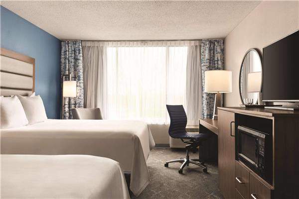 Radisson Hotel and Conference Center Fond du Lac — photo 2